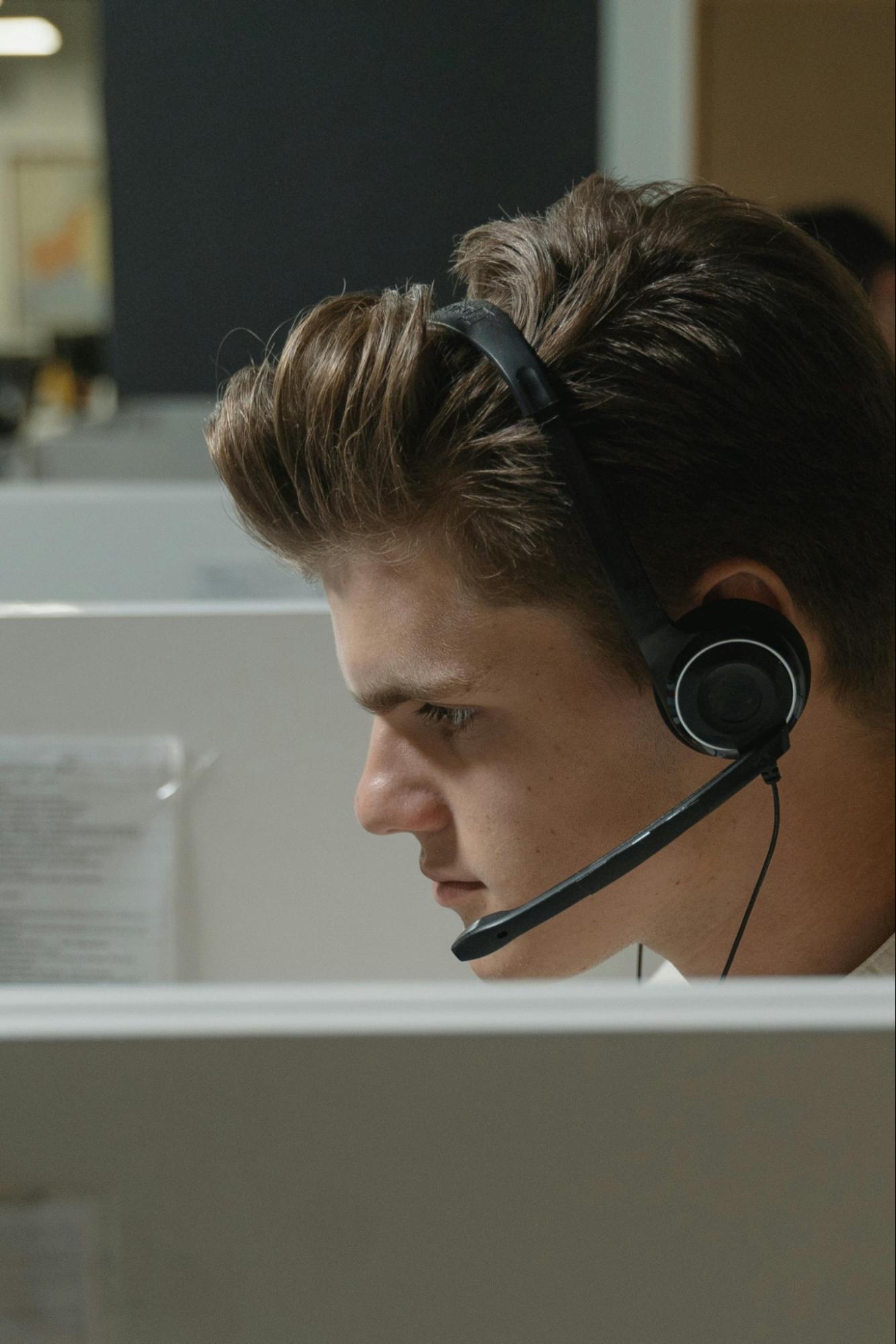 Night Hawk US-based live agents